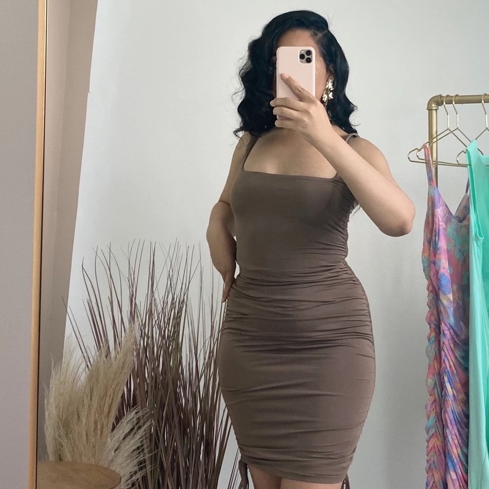 NWT BROWN RUCHED DRESS - Picture 2 of 4